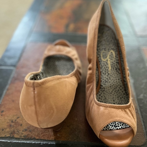 Jessica Simpson Open Toe, 3-3/4" wooden wedge heels size 11 - Picture 4 of 6